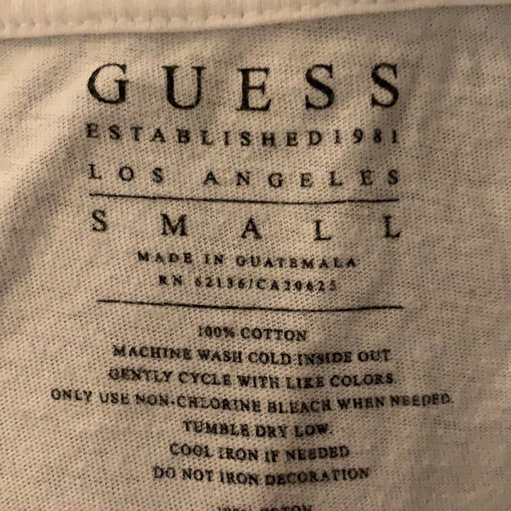 Guess t-shirt - Picture 5 of 5